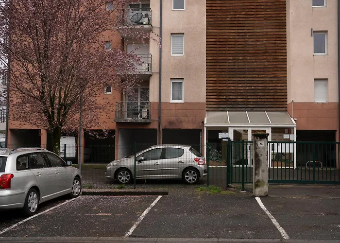 Serenite - T2 Centre Avec Terrasse Et Parking Daire Lourdes