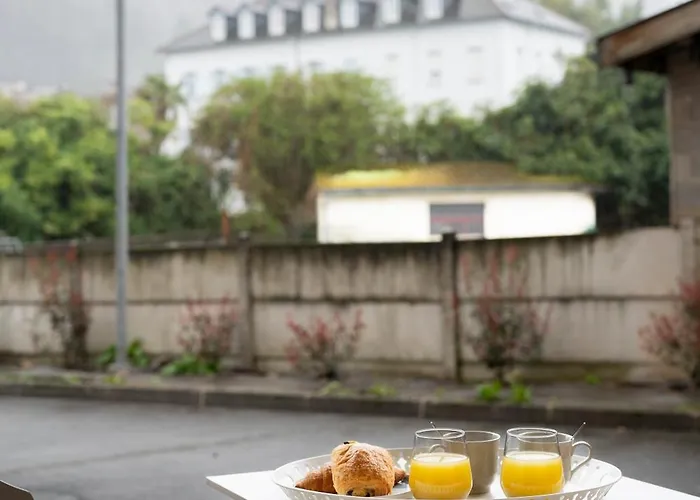 Serenite - T2 Centre Avec Terrasse Et Parking Daire Lourdes